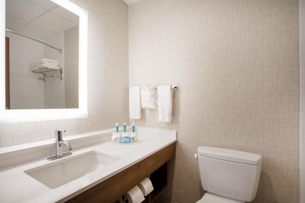 Holiday Inn Express Harrisburg East By Ihg Buitenkant foto