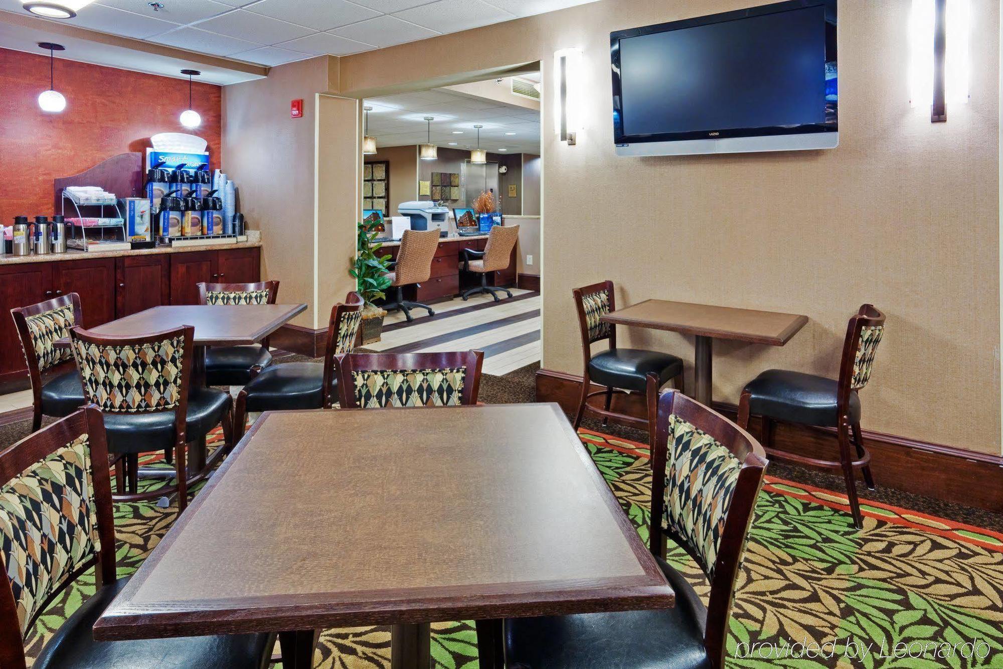 Holiday Inn Express Harrisburg East By Ihg Buitenkant foto
