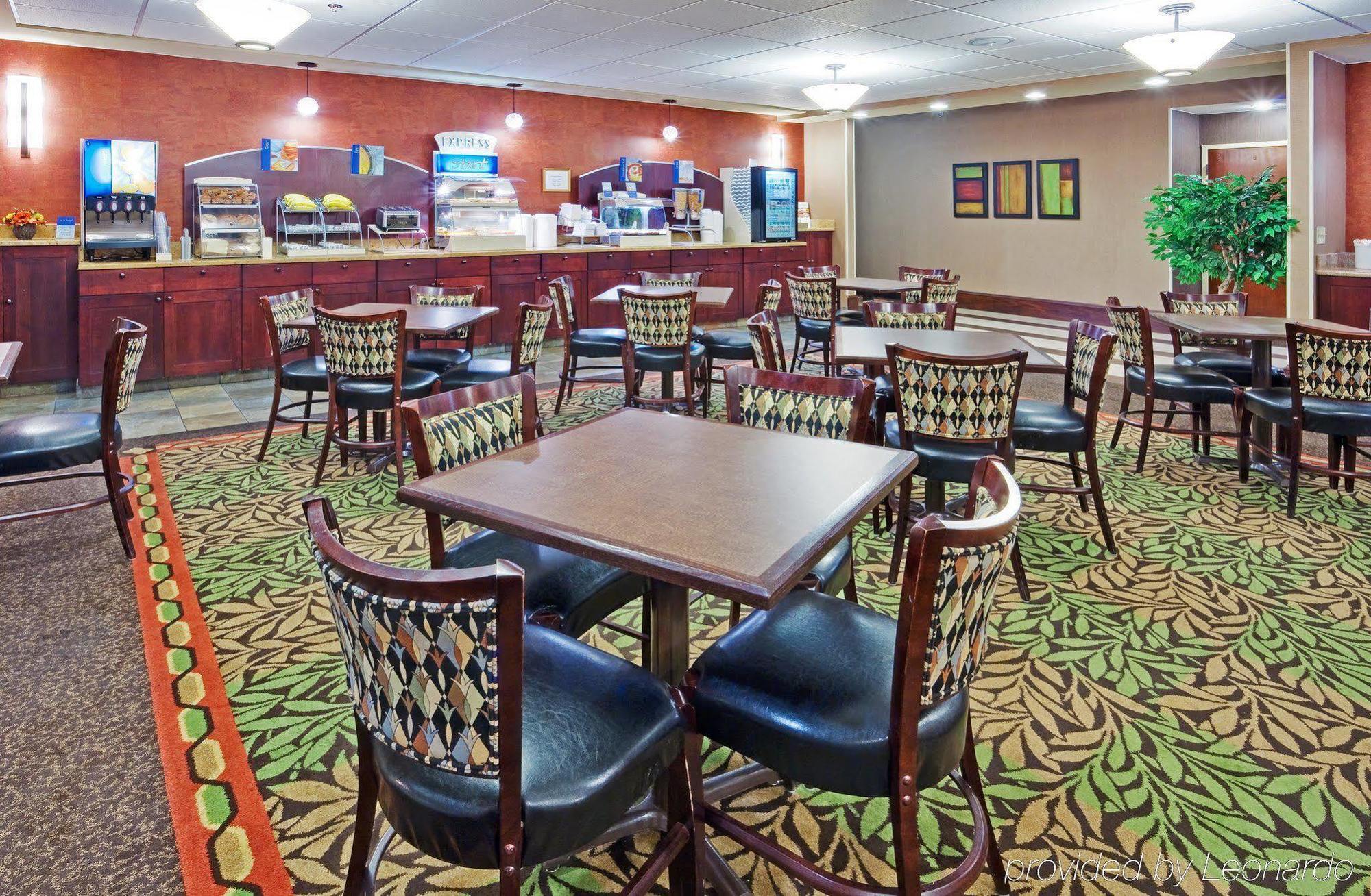 Holiday Inn Express Harrisburg East By Ihg Buitenkant foto