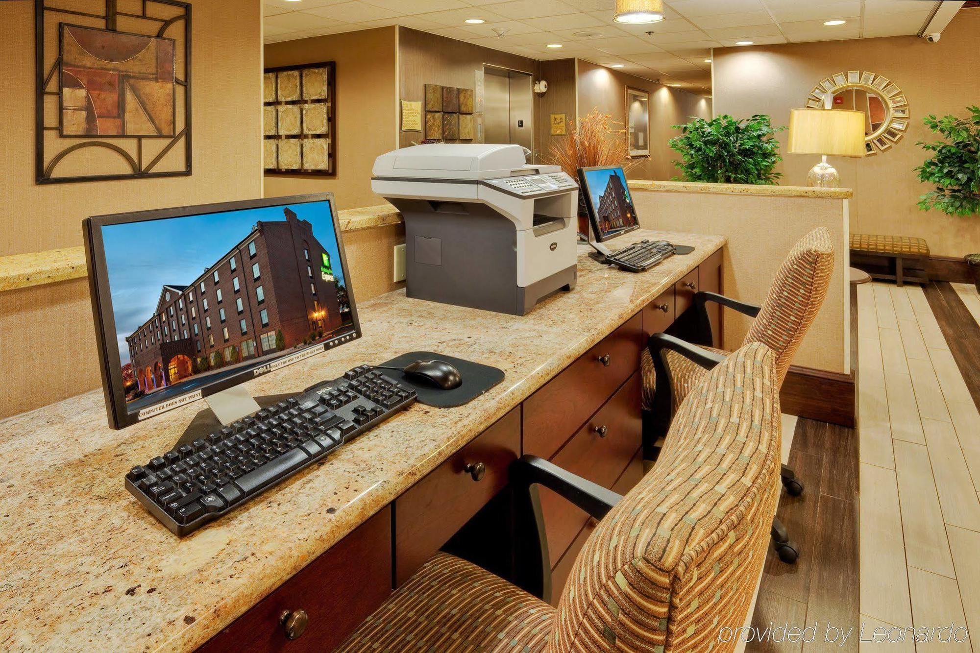 Holiday Inn Express Harrisburg East By Ihg Buitenkant foto